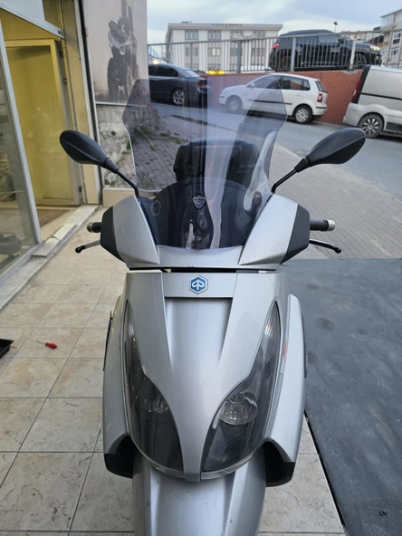 MOTOCAM Piaggio X7 Siperlik Ön Cam 2007-2012 Model 43cm Füme Renkli 4mm ürün görseli