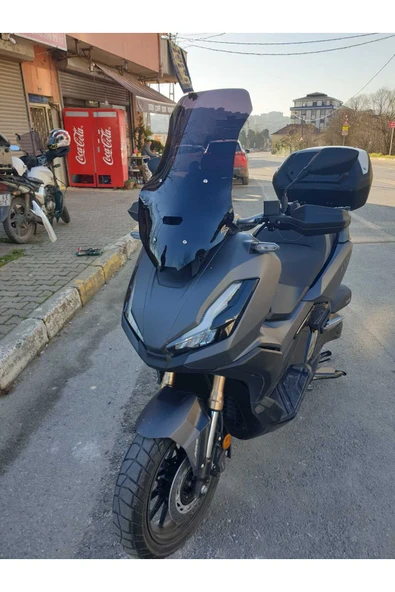 MOTOCAM Honda Adv 350 Siperlik Ön Cam 2023-2025 Model 60cm Siyah Renkli 4mm ORTA BOYLU CAM - Resim 3