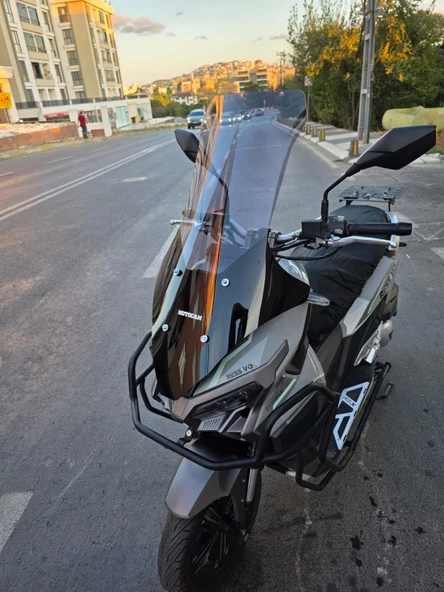 MOTOCAM Mondial Ressivo 250 Siperlik Ön Cam 2023-2025 Model 78cm Füme Renkli 4mm - Resim 3