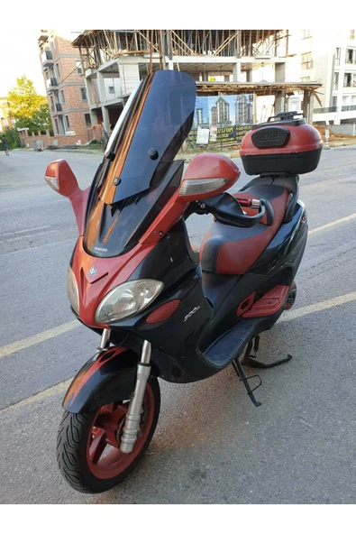 MOTOCAM Piaggio X9 250 -500  Siperlik Ön Cam 2005-2007 Model 59cm Siyah Renkli 4mm - Resim 3