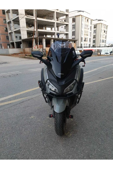 MOTOCAM Honda Forza 250 Siperlik Ön Cam 2021-2025 Model 47cm Füme Renkli 4mm ORİJİNAL BOYLU ürün görseli