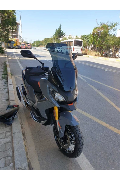 MOTOCAM Peugeot XP 400 Siperlik Ön Cam 2023-2025 Model 55cm Siyah Renkli 4mm KISA SPOR CAM - Resim 2