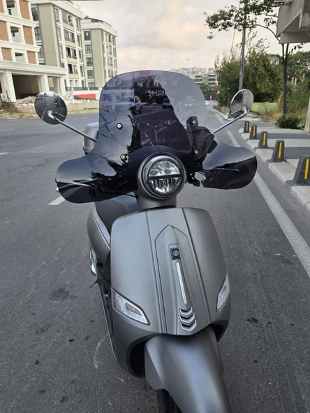 MOTOCAM Mondial Exon 125 Siperlik Ön Cam 2023-2025 Model 39cm Siyah Renkli 4mm - Resim 2