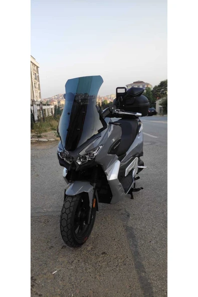 MOTOCAM RKS Blade 250 -350  Siperlik Ön Cam 2023-2025 Model 65cm Siyah Renkli 4mm ORTA BOYLU CAM - Resim 3