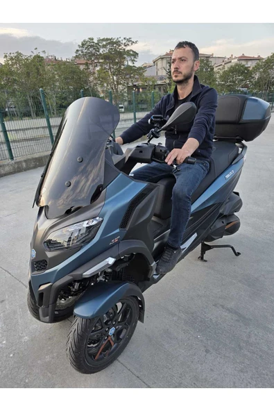 MOTOCAM Piaggio MP3 530 Siperlik Ön Cam 2023-2025 Model 60cm Siyah Renkli 4mm ORTA BOYLU - Resim 3