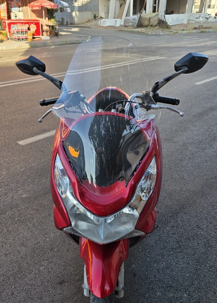 MOTOCAM Honda PCX Siperlik Ön Cam 2011-2013 Model 59cm Şeffaf Renkli ORTA BOYLU CAM - 1