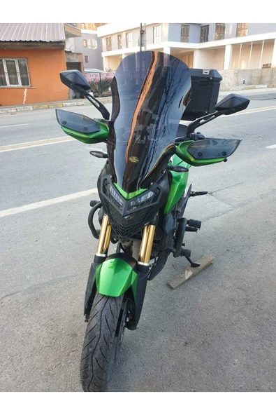 MOTOCAM Bajaj Dominar 400 Siperlik Ön Cam 2017-2025 Model 58cm Siyah Renkli 4mm ORTA BOYLU CAM - Resim 3