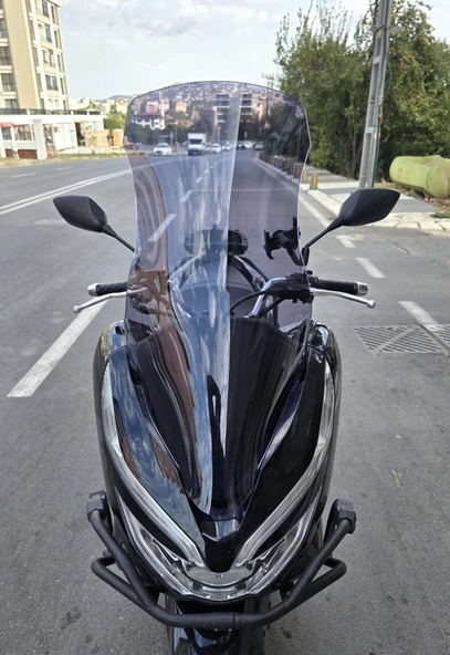 MOTOCAM Honda PCX Siperlik Ön Cam 2018-2020 Model 83cm Füme Renkli UZUN CAM ürün görseli