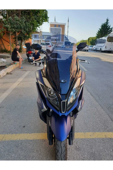 MOTOCAM Kymco Downtown 250i Siperlik Ön Cam 2016-2025 Model 78cm Füme Renkli 4mm UZUN CAM ürün görseli