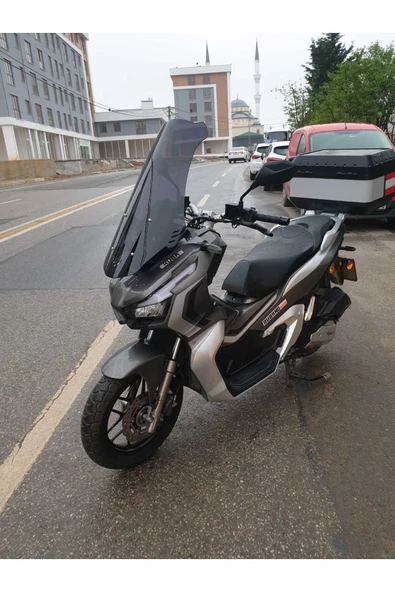 MOTOCAM Küba Rubano 150 Siperlik Ön Cam 2023-2025 Model 65cm Siyah Renkli 4mm ORTA BOYLU Cam - Resim 2