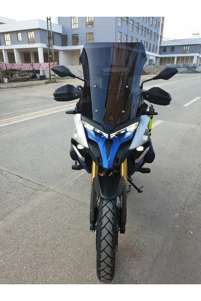 MOTOCAM Voge DS 625X Siperlik Ön Cam 2023-2025 Model 56cm Siyah Renkli 4mm SPORTİF MODEL ürün görseli