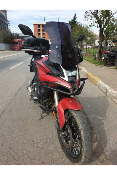 MOTOCAM Voge DS 300 Siperlik Ön Cam 2021-2025 Model 55cm Siyah Renkli 4mm - Resim 3