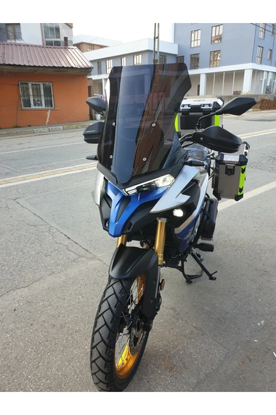 MOTOCAM Voge DSX 525 Siperlik Ön Cam 2023-2025 Model 56cm Siyah Renkli 4mm SPORTİF MODEL - Resim 3