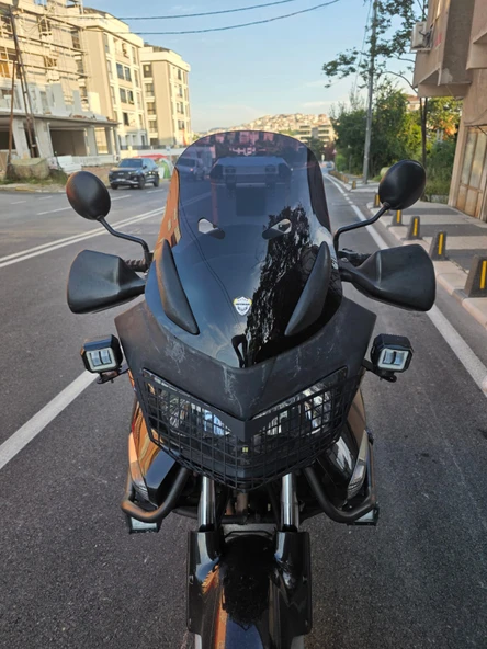 MOTOCAM Honda Varadero Mk.2 Mk.3 Siperlik Ön Cam 2004-2011 Model 48cm Siyah Renkli 4mm ürün görseli