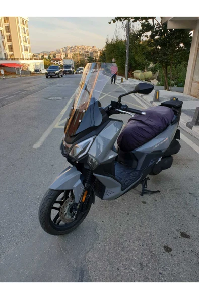 MOTOCAM SYM Joyride 300 Siperlik Ön Cam 2023-2025 Model 65cm Şeffaf Renkli 4mm ORTA BOYLU CAM - Resim 2