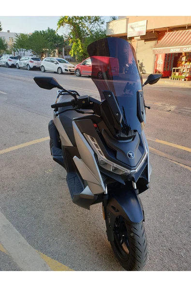 MOTOCAM Voge SR3 Siperlik Ön Cam 2023-2025 Model 70cm Siyah Renkli 4mm - Resim 2