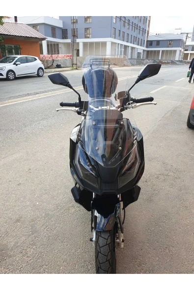 MOTOCAM Kanuni Seha Siperlik Ön Cam 2022-2025 Model 65cm Şeffaf Renkli 4mm ORTA BOYLU CAM ürün görseli