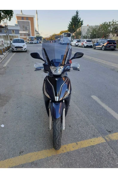 MOTOCAM Kymco People S 200 Siperlik Ön Cam 2020-2025 Model 38cm Füme Renkli 4mm KISA SPOR CAM ürün görseli