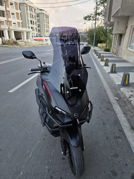 MOTOCAM RKS Lince 125 Siperlik Ön Cam 2021-2025 Model 65cm Siyah Renkli 4mm ORTA BOYLU - 2