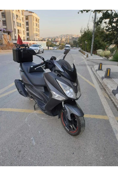 MOTOCAM SYM Joymax 250 İ Siperlik Ön Cam 2015-2016 Model 65cm Şeffaf Renkli 4mm APARATSIZDIR - Resim 3