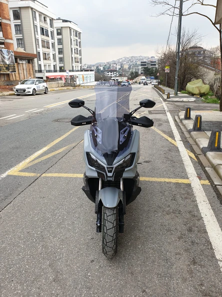 MOTOCAM SYM ADX 300 Siperlik Ön Cam 2024-2025 Model 75cm Füme Renkli 4mm UZUN CAM ürün görseli