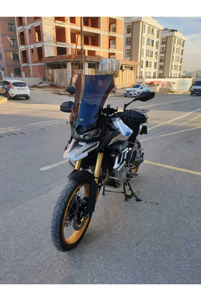 MOTOCAM Voge DSX 900 Siperlik Ön Cam 2025 Model 53cm Siyah Renkli 4mm - Resim 3