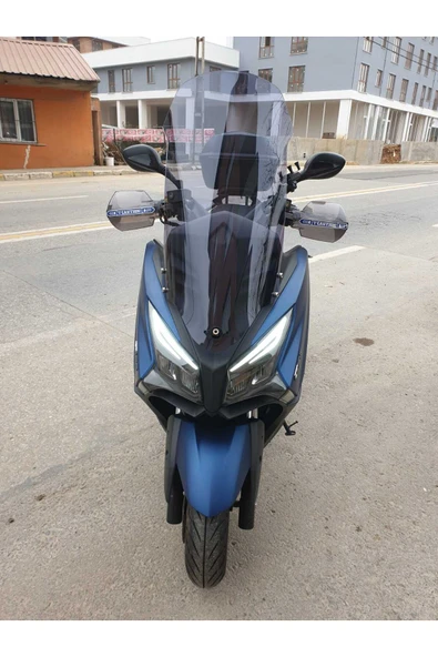 MOTOCAM Kymco Xtown 250 İ Siperlik Ön Cam 2020-2025 Model 83cm Füme Renkli 4mm UZUN CAM - 1