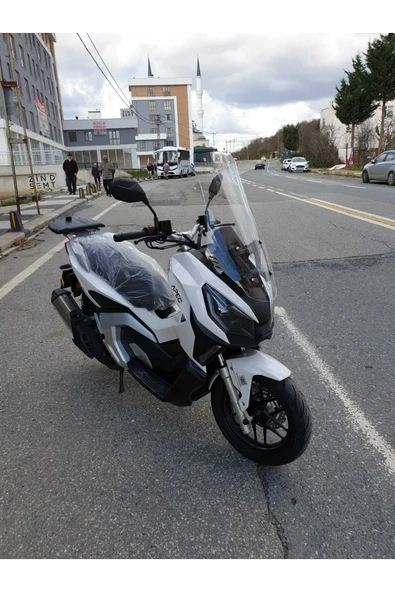 MOTOCAM Volta Apec Apx7 Siperlik Ön Cam 2025 Model 68cm şeffaf Renkli 4mm ORTA BOYLU CAM - Resim 3