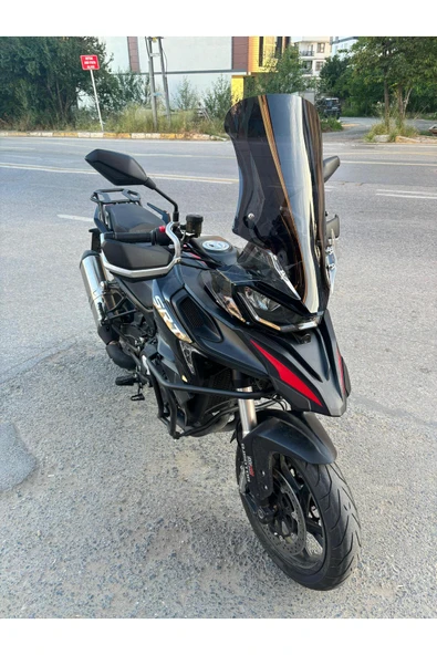 MOTOCAM QJ SRT 800 Siperlik Ön Cam 2023-2025 Model 61cm Siyah Renkli 4mm - 2