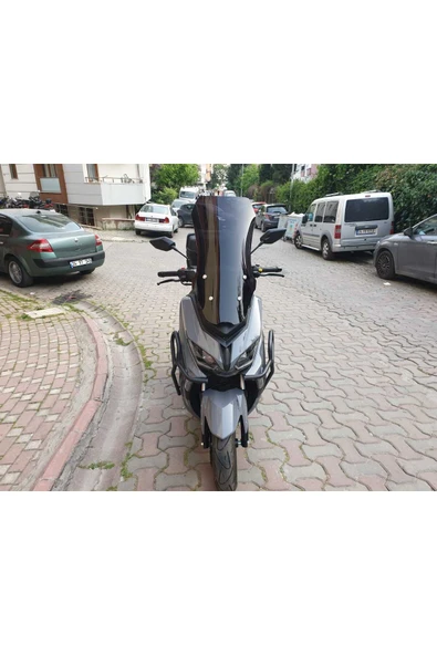 MOTOCAM Küba Novax 200 Siperlik Ön Cam 2023-2025 Model 65cm Siyah Renkli 4mm UZUN CAM ürün görseli