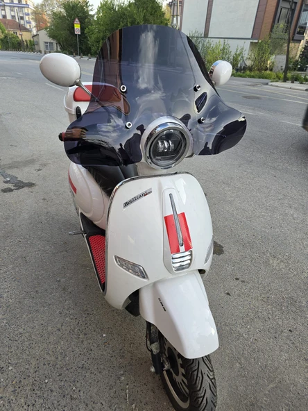 MOTOCAM Küba Brilliant Siperlik Ön Cam 2021-2025 Model 45cm Siyah Renkli Elcikli APARATSIZDIR - 2