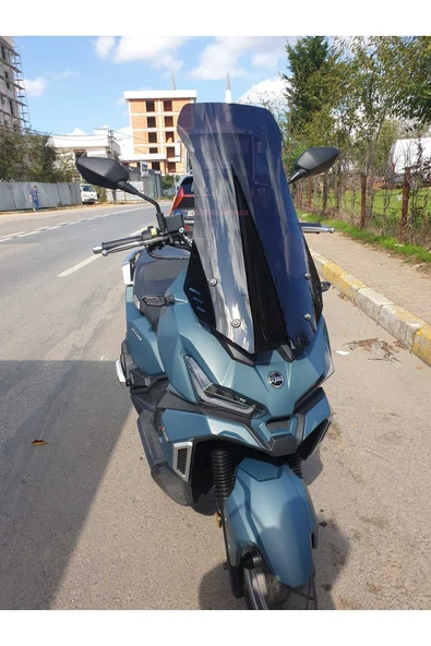 MOTOCAM SYM Adx 125 Siperlik Ön Cam 2023-2025 Model 62cm Siyah Renkli 4mm UZUN CAM ürün görseli