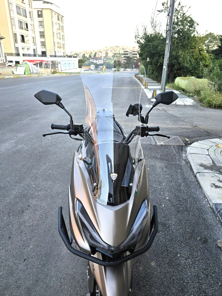 MOTOCAM RKS Newlight PRO Siperlik Ön Cam 2023-2025 Model 75cm Şeffaf Renkli 4mm UZUN BOYLU ürün görseli