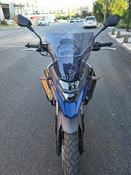 MOTOCAM SYM NHT 200 Siperlik Ön Cam 2023-2025 Model 30cm Füme Renkli 4mm Spor Cam ürün görseli