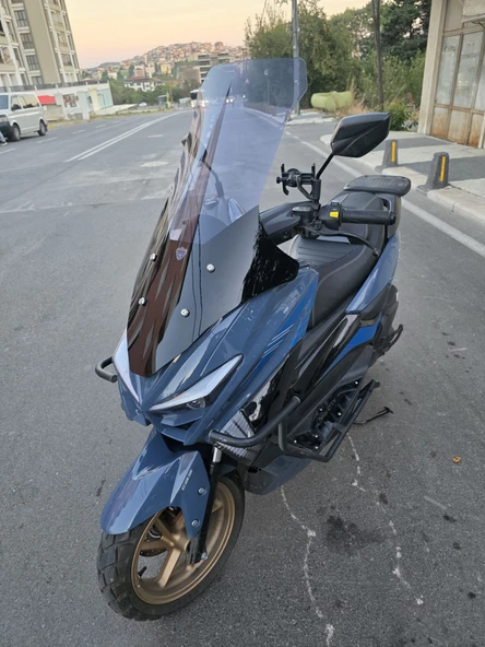 MOTOCAM Küba Newcity 125 Siperlik Ön Cam 2023-2025 Model 78cm Füme Renkli 4mm UZUN VE GENİŞ - Resim 3