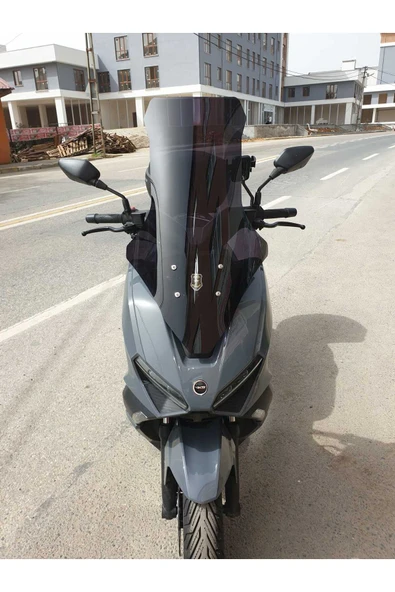 MOTOCAM RKS Vieste 249 Siperlik Ön Cam 2022-2025 Model 78cm Siyah Renkli 4mm UZUN CAM - 1