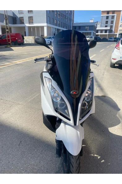 MOTOCAM Kymco Downtown Siperlik Ön Cam 2010-2015 Model 78cm Siyah Renkli 4mm UZUN CAM ürün görseli 1