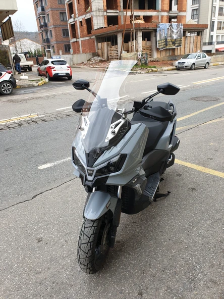 MOTOCAM SYM ADX 300 Siperlik Ön Cam 2024-2025 Model 75cm Şeffaf Renkli 4mm UZUN CAM - Resim 3