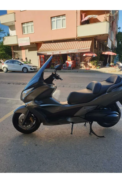 MOTOCAM Honda Silverwing SWT 600 Siperlik Ön Cam 2008-2013 Model 70cm Siyah Renkli 4mm - Resim 3