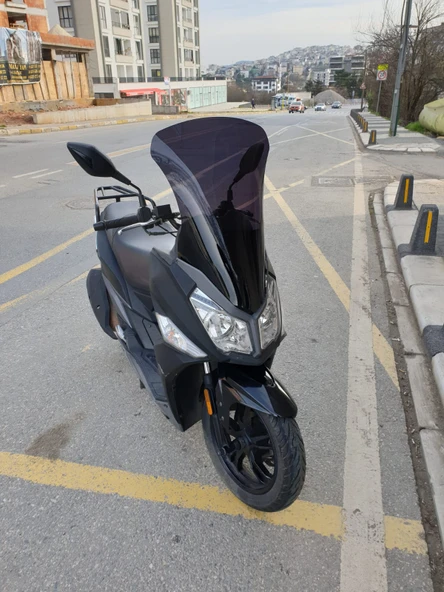 MOTOCAM SYM JET 14 200 Siperlik Ön Cam 2017-2025 Model 65cm Siyah Renkli 4mm UZUN CAM - Resim 2