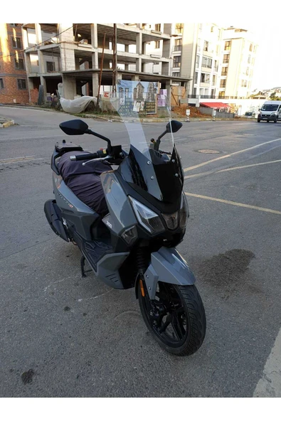 MOTOCAM SYM Joyride 300 Siperlik Ön Cam 2023-2025 Model 65cm Şeffaf Renkli 4mm ORTA BOYLU CAM - Resim 3