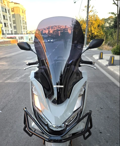 MOTOCAM Honda PCX Siperlik Ön Cam 2021-2024 Model 65cm Siyah Renkli 4mm ürün görseli