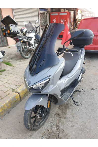 MOTOCAM Mondial Strada 125 Siperlik Ön Cam 2023-2025 Model 75cm Siyah Renkli 4mm UZUN CAM - Resim 3