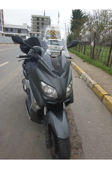 MOTOCAM Yamaha Xmax 250 Siperlik Ön Cam 2011-2013 Model 55cm Şeffaf Renkli 4mm KISA SPOR CAM - Resim 2