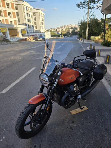 MOTOCAM Moto Guzzi V7 Stone Siperlik Ön Cam 2021-2023 Model 53cm Şeffaf Renkli 4mm APARATSIZDIR - Resim 3