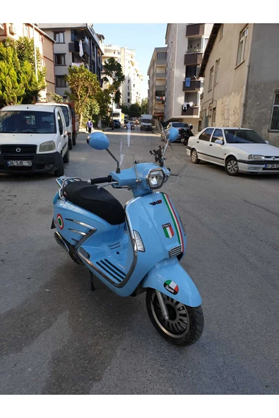 MOTOCAM RKS Bitter Siperlik Ön Cam 2022-2025 Model 43cm Şeffaf Renkli 4mm Elcikli APARATSIZDIR - 2