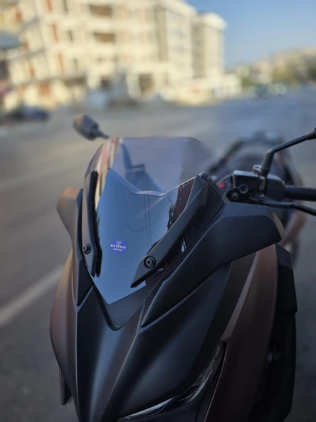 MOTOCAM Yamaha Xmax 250 Siperlik Ön Cam 2018-2022 Model 36cm Füme Renkli 4mm ORİJİNAL BOYLU - Resim 3