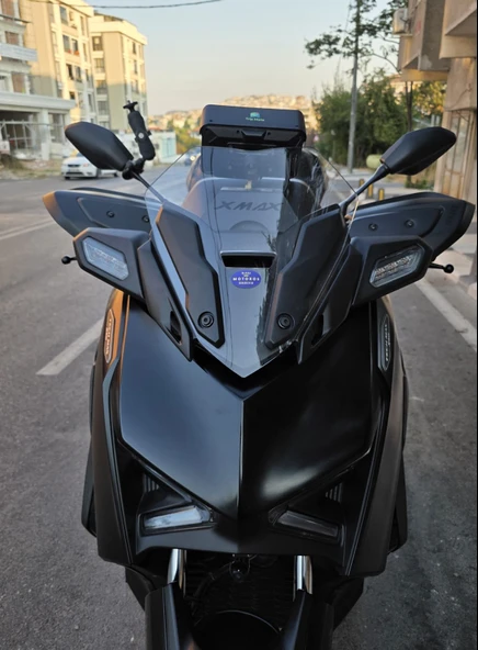 MOTOCAM Yamaha Xmax 250 Siperlik Ön Cam 2023-2025 Model 36cm Şeffaf Renkli 4mm KISA SPOR CAM ürün görseli