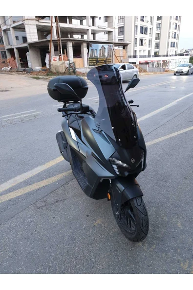 MOTOCAM Yuki Vampire 125 Siperlik Ön Cam 2023-2025 Model 72cm Siyah Renkli 4mm - Resim 3