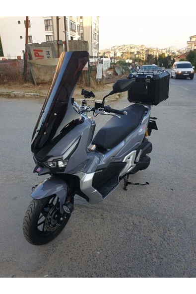 MOTOCAM RKS Freccia 150 Siperlik Ön Cam 2022-2025 Model 78cm Siyah Renkli 4mm UZUN CAMModel - Resim 3